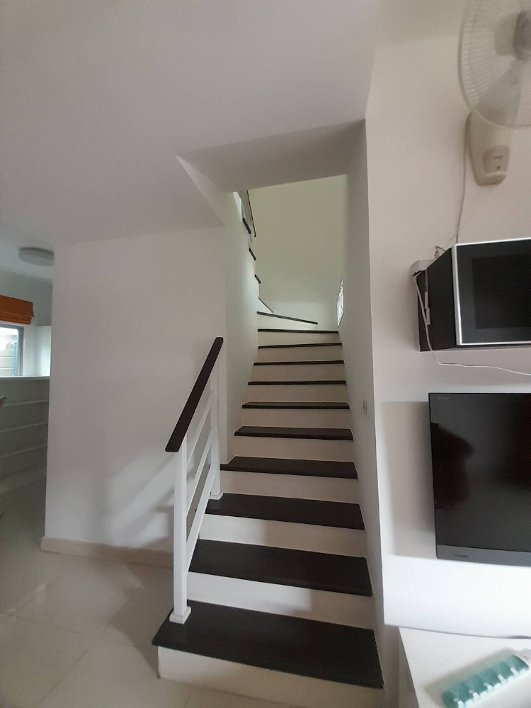 ขายทาวน์โฮมลาดกระบัง สุวรรณภูมิ : ขาย ทาวน์โฮม เดอะ คอนเนค 15 ถ.เฉลิมพระเกียรติ ร.9 เขตประเวศ (N.943)