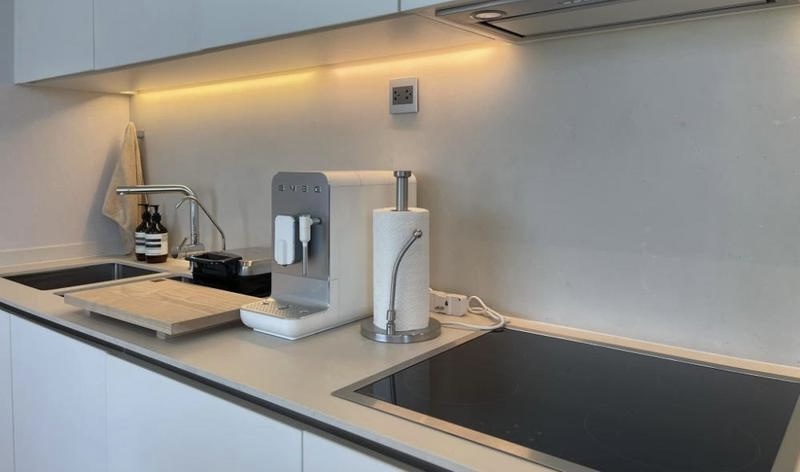 For RentCondoSukhumvit, Asoke, Thonglor : The Strand Thonglor 185 sq.m. 329,000 B Eng 中 日 Please add LINE ID @806qphgn o8415o5483