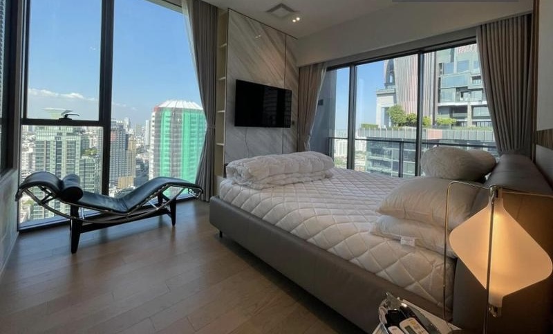 For RentCondoSukhumvit, Asoke, Thonglor : The Strand Thonglor 185 sq.m. 329,000 B Eng 中 日 Please add LINE ID @806qphgn o8415o5483