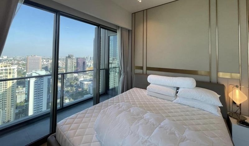 For RentCondoSukhumvit, Asoke, Thonglor : The Strand Thonglor 185 sq.m. 329,000 B Eng 中 日 Please add LINE ID @806qphgn o8415o5483