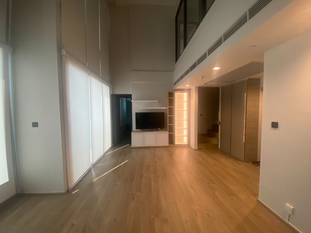 For RentCondoLadprao, Central Ladprao : 2 bedroom duplex for rent, location 5 Lat Phrao intersection.