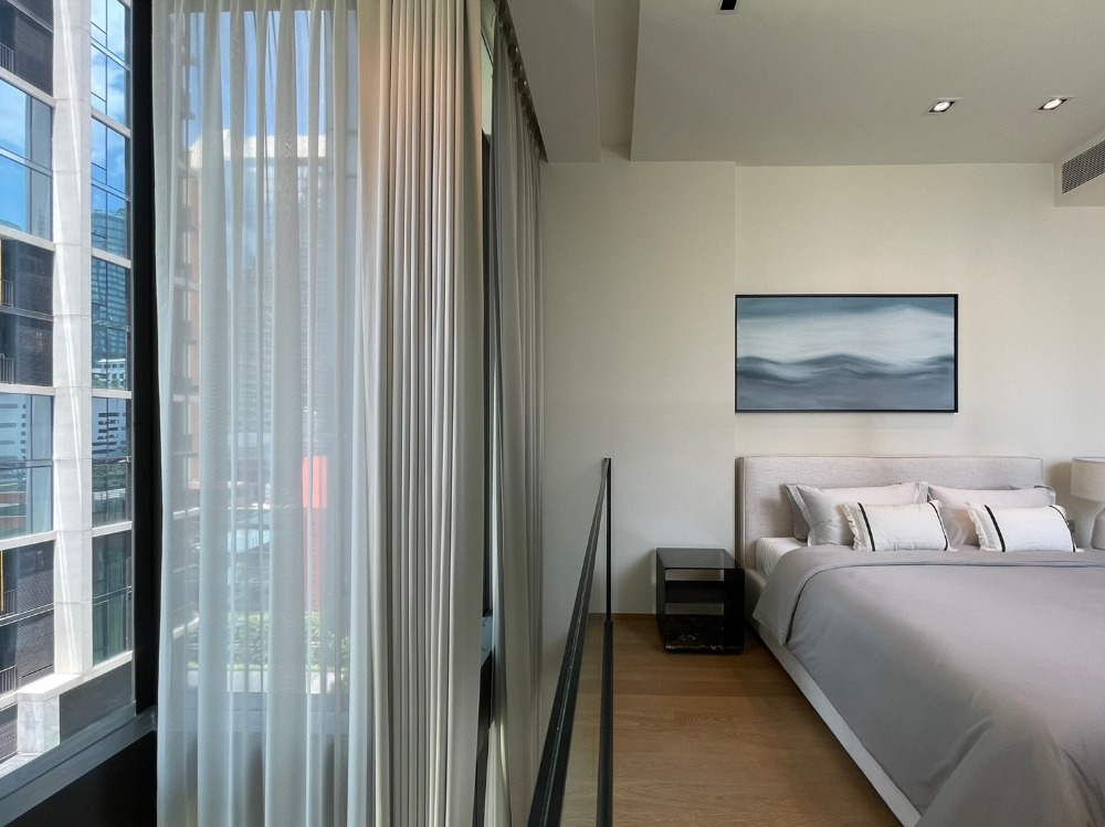 For RentCondoWitthayu, Chidlom, Langsuan, Ploenchit : 1 bedroom, duplex style for rent, Chidlom location.