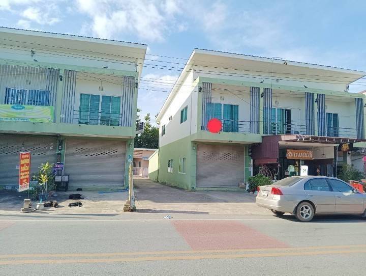 For SaleShop HousePhrae : 2-story commercial building for sale, Thung Hong-Pa Daeng Road, Phrae Province, way to Wat Phra That Cho Hae, code T8058.