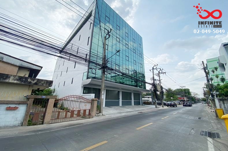 For SaleShowroomChokchai 4, Ladprao 71, Ladprao 48, : For sale and rent, 6-story office building, 100 square meters, Lat Phrao Road, Soi Lat Phrao 87.