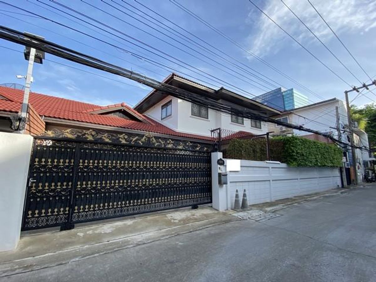 ให้เช่าบ้านอารีย์ อนุสาวรีย์ : ให้เช่าบ้านเดี่ยว2ชั้นย่านอารีย์พหลโยธินพระรามที่ 6 ซอย 30 ซอยอารีย์สัมพันธ์6 ใกล้รถไฟฟ้า BTS อารีย์
