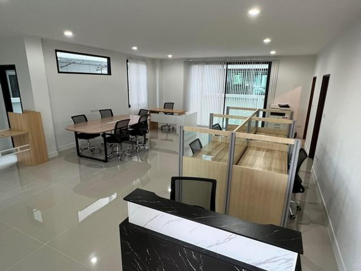 ให้เช่าโฮมออฟฟิศ4ชั้น โครงการเดอะเบสท์กิ่งแก้ว-สุวรรณภูมิซอยกิ่งแก้ว19 ใกล้สนามบินสุวรรณภูมิ เหมาะอยู่อาศัยและทำโฮมออฟฟิศ Loading...