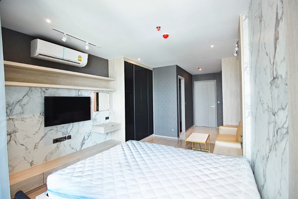 For RentCondoSukhumvit, Asoke, Thonglor : (for sale/rent) RHYTHM Ekkamai near BTS Ekkamai