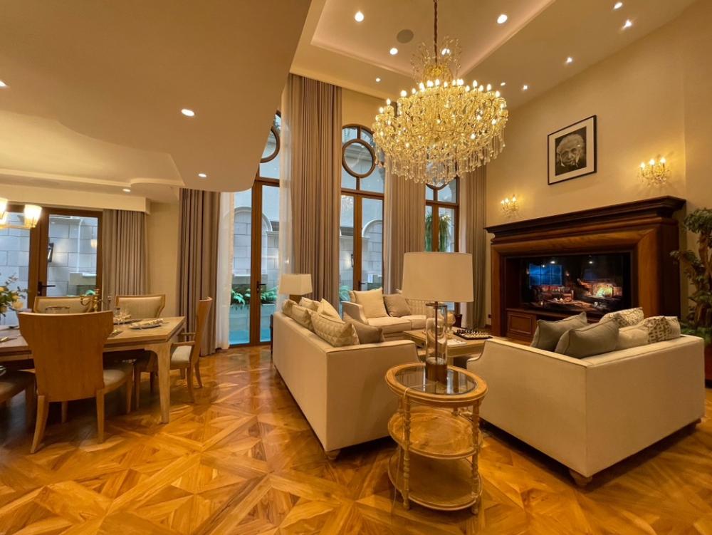 For SaleHouseSukhumvit, Asoke, Thonglor : A luxurious detached house for sale on Ekamai