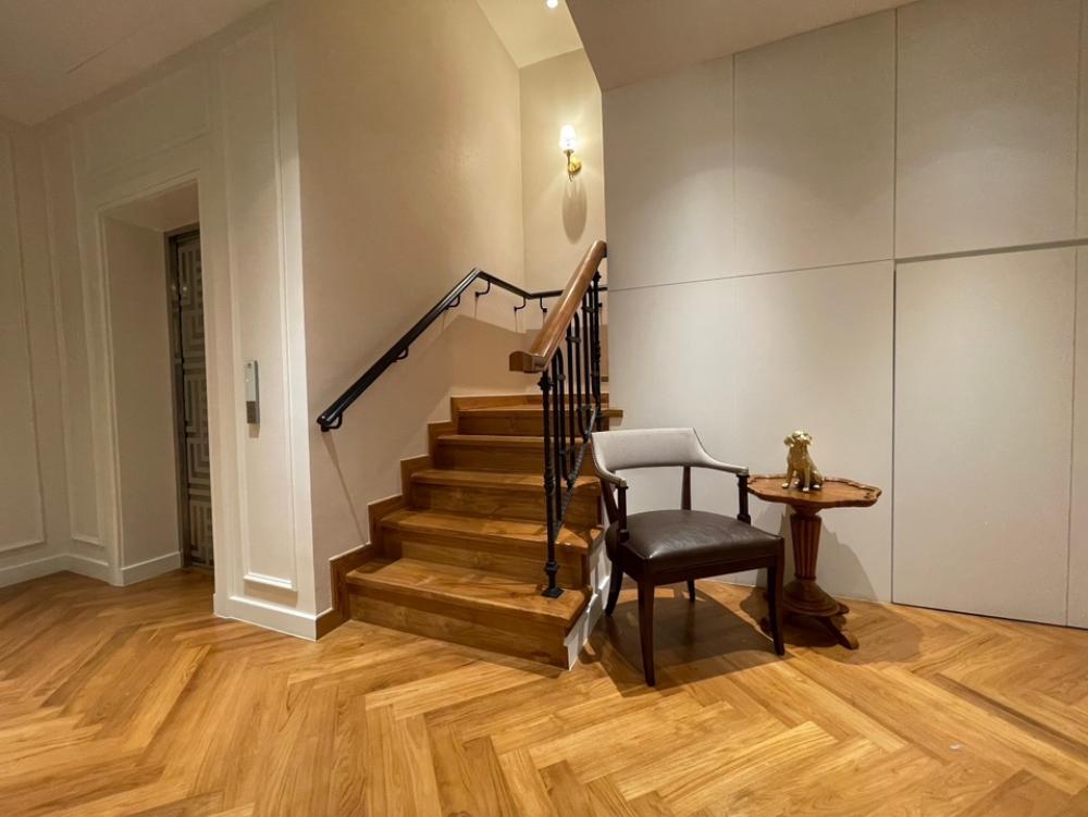 For SaleHouseSukhumvit, Asoke, Thonglor : A luxurious detached house for sale on Ekamai