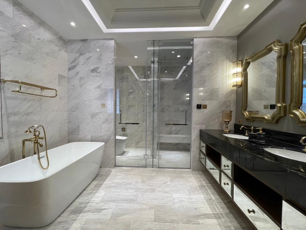 For SaleHouseSukhumvit, Asoke, Thonglor : A luxurious detached house for sale on Ekamai