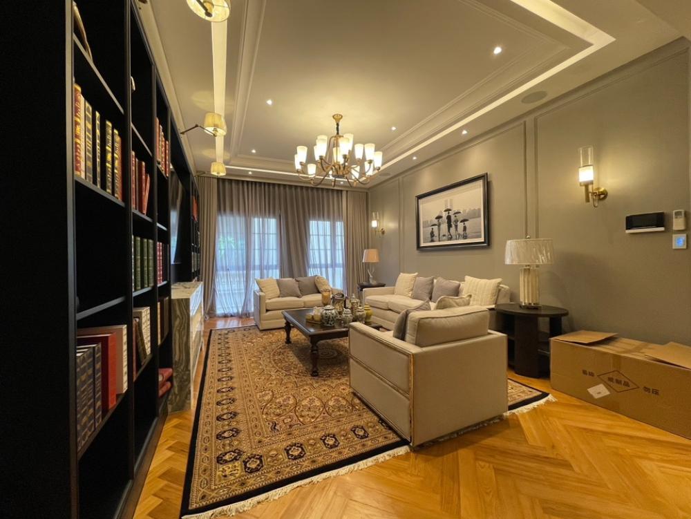 For SaleHouseSukhumvit, Asoke, Thonglor : A luxurious detached house for sale on Ekamai