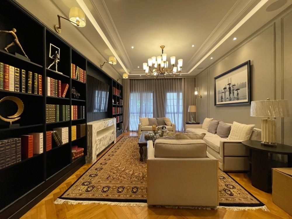 For SaleHouseSukhumvit, Asoke, Thonglor : A luxurious detached house for sale on Ekamai