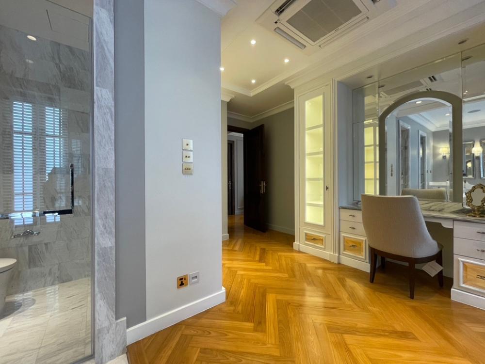 For SaleHouseSukhumvit, Asoke, Thonglor : A luxurious detached house for sale on Ekamai