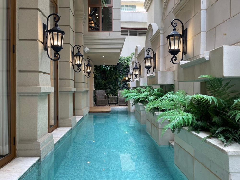 For SaleHouseSukhumvit, Asoke, Thonglor : A luxurious detached house for sale on Ekamai