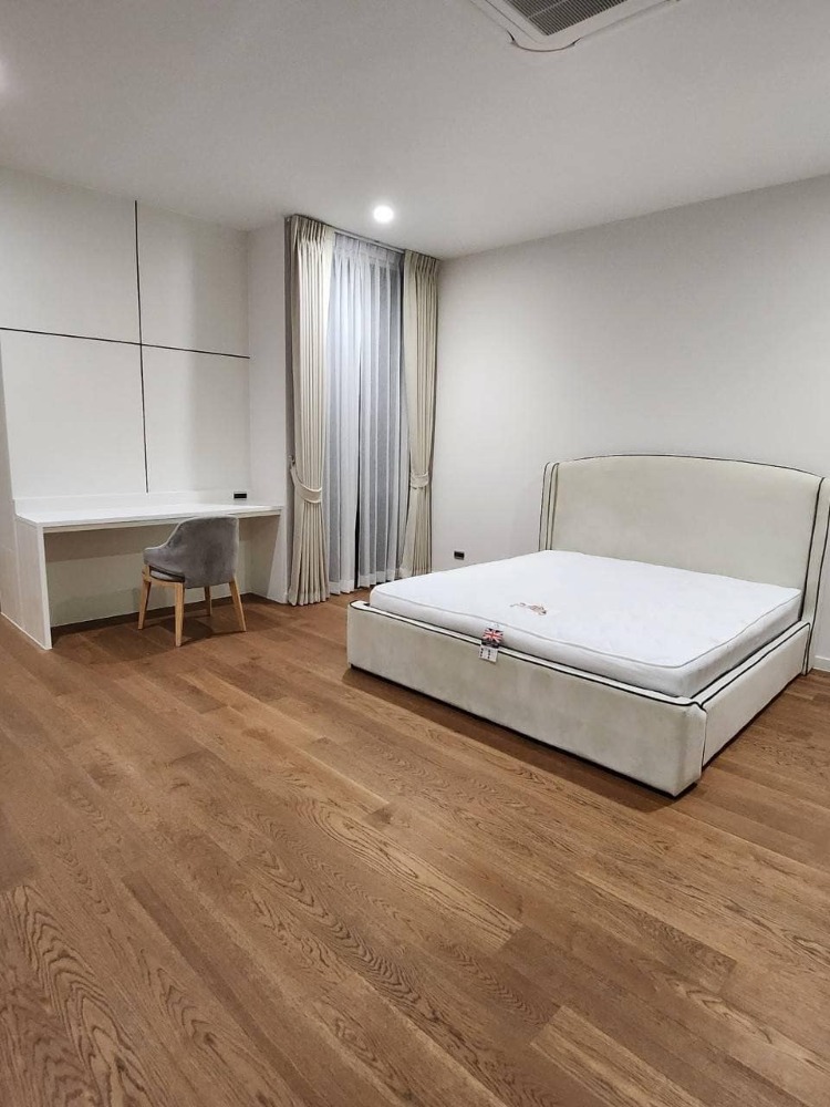 ให้เช่าบ้านพระราม 9 เพชรบุรีตัดใหม่ RCA : RH031624 ขาย/ให้เช่า บ้านเดี่ยวหรู 3ชั้น BuGaan Rama 9-Meng Jai เอกสิทธิ์เพียง 8 ยูนิต