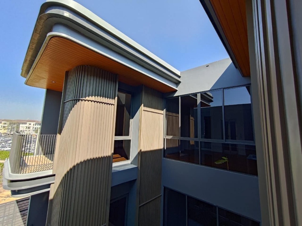 ให้เช่าบ้านพระราม 9 เพชรบุรีตัดใหม่ RCA : RH031624 ขาย/ให้เช่า บ้านเดี่ยวหรู 3ชั้น BuGaan Rama 9-Meng Jai เอกสิทธิ์เพียง 8 ยูนิต