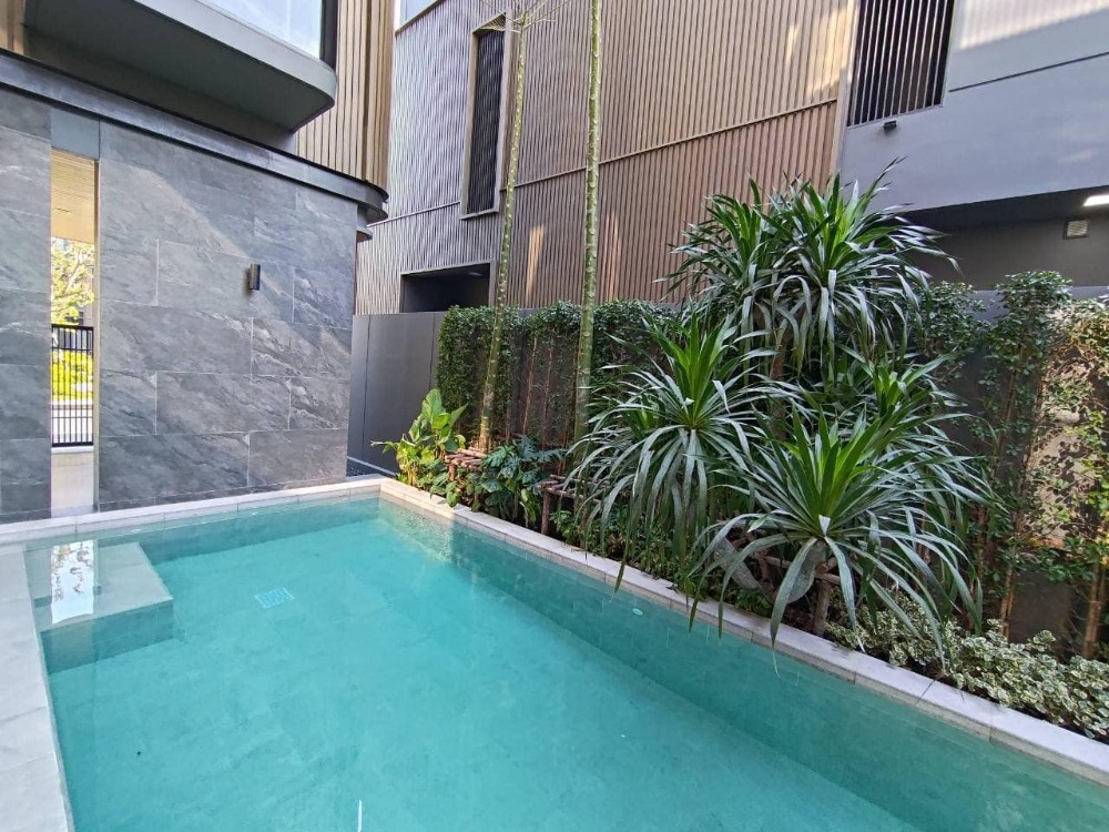 ให้เช่าบ้านพระราม 9 เพชรบุรีตัดใหม่ RCA : RH031624 ขาย/ให้เช่า บ้านเดี่ยวหรู 3ชั้น BuGaan Rama 9-Meng Jai เอกสิทธิ์เพียง 8 ยูนิต