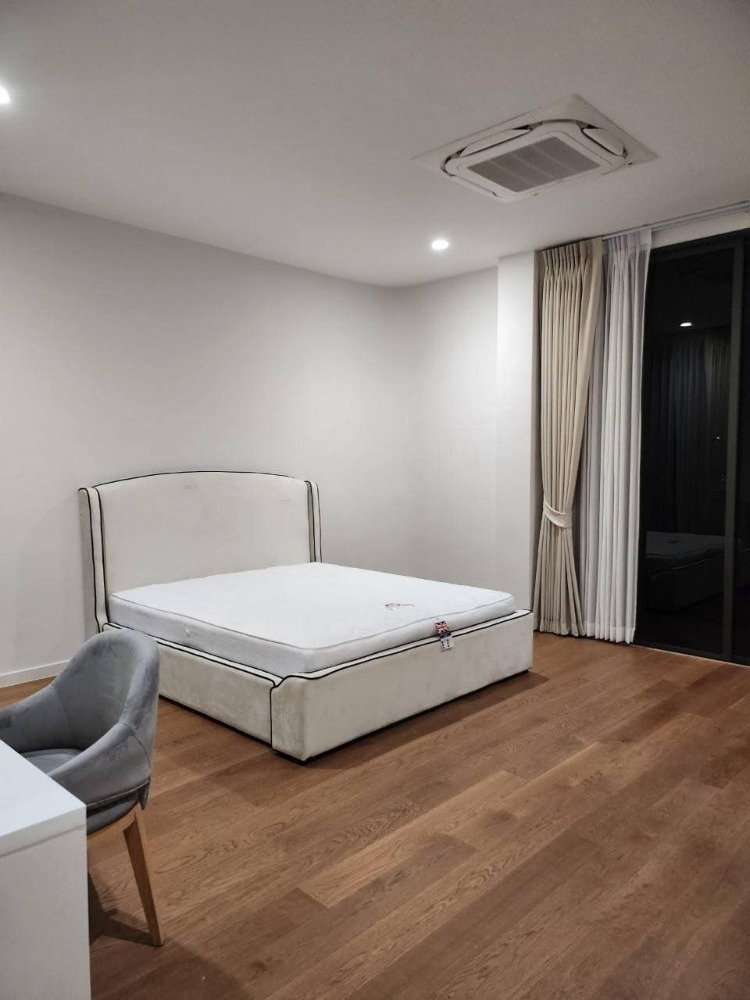 ให้เช่าบ้านพระราม 9 เพชรบุรีตัดใหม่ RCA : RH031624 ขาย/ให้เช่า บ้านเดี่ยวหรู 3ชั้น BuGaan Rama 9-Meng Jai เอกสิทธิ์เพียง 8 ยูนิต