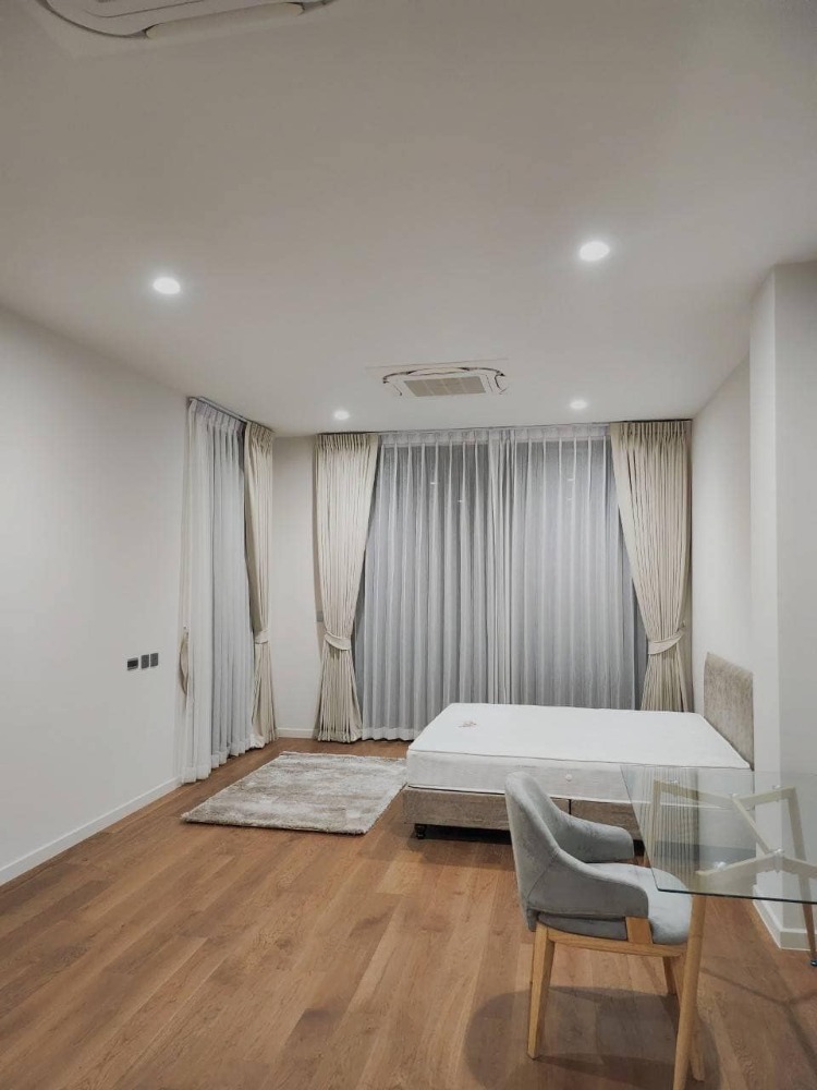 ให้เช่าบ้านพระราม 9 เพชรบุรีตัดใหม่ RCA : RH031624 ขาย/ให้เช่า บ้านเดี่ยวหรู 3ชั้น BuGaan Rama 9-Meng Jai เอกสิทธิ์เพียง 8 ยูนิต