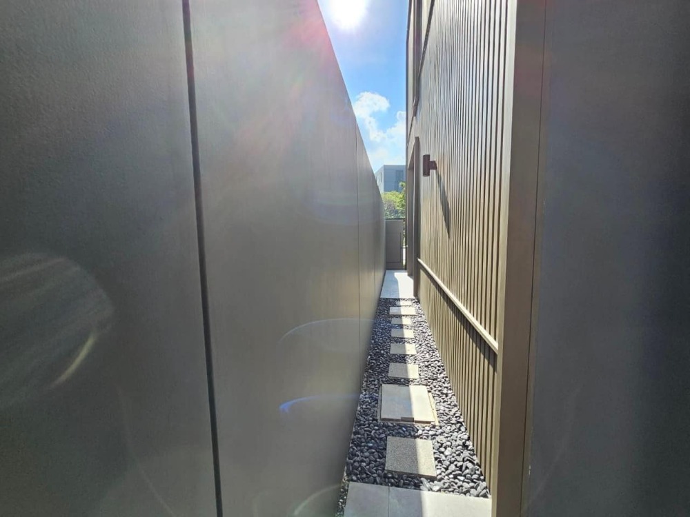 ให้เช่าบ้านพระราม 9 เพชรบุรีตัดใหม่ RCA : RH031624 ขาย/ให้เช่า บ้านเดี่ยวหรู 3ชั้น BuGaan Rama 9-Meng Jai เอกสิทธิ์เพียง 8 ยูนิต