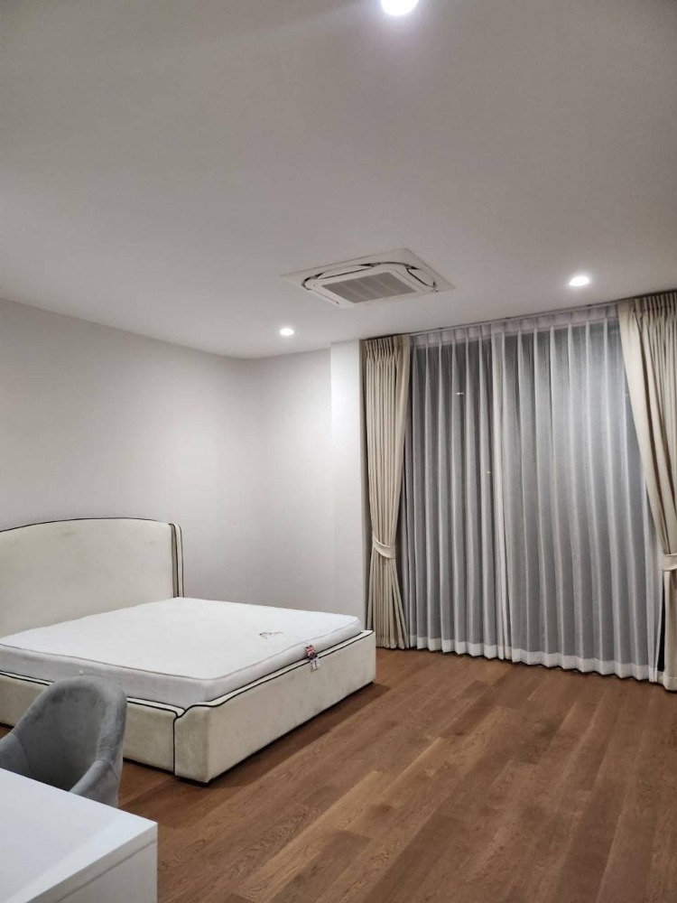 ให้เช่าบ้านพระราม 9 เพชรบุรีตัดใหม่ RCA : RH031624 ขาย/ให้เช่า บ้านเดี่ยวหรู 3ชั้น BuGaan Rama 9-Meng Jai เอกสิทธิ์เพียง 8 ยูนิต