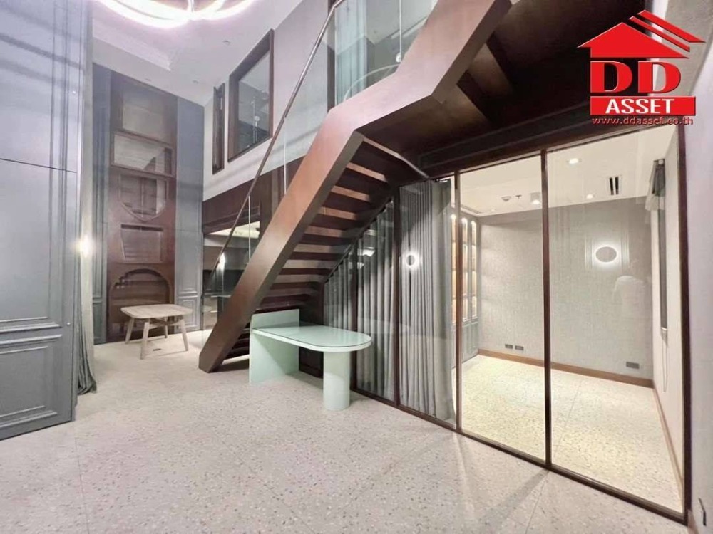 For SaleCondoSukhumvit, Asoke, Thonglor : Condo for sale, Ashton Morph, Sukhumvit 38, Duplex room, newly decorated, private pool, BTS Thonglor 350 m., code C8132.