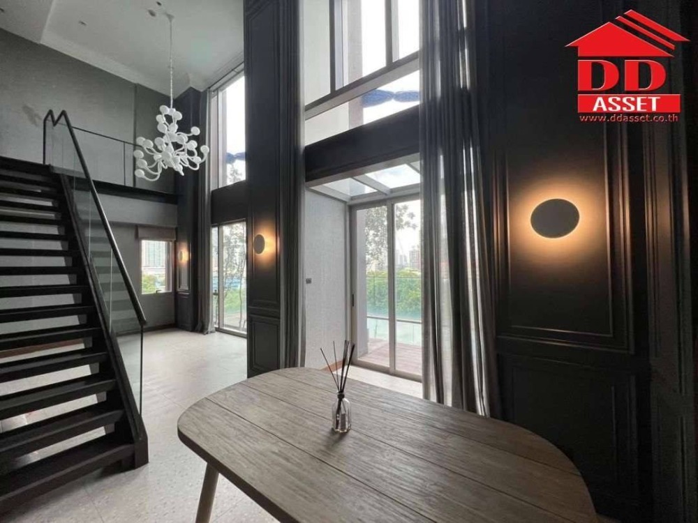 For SaleCondoSukhumvit, Asoke, Thonglor : Condo for sale, Ashton Morph, Sukhumvit 38, Duplex room, newly decorated, private pool, BTS Thonglor 350 m., code C8132.
