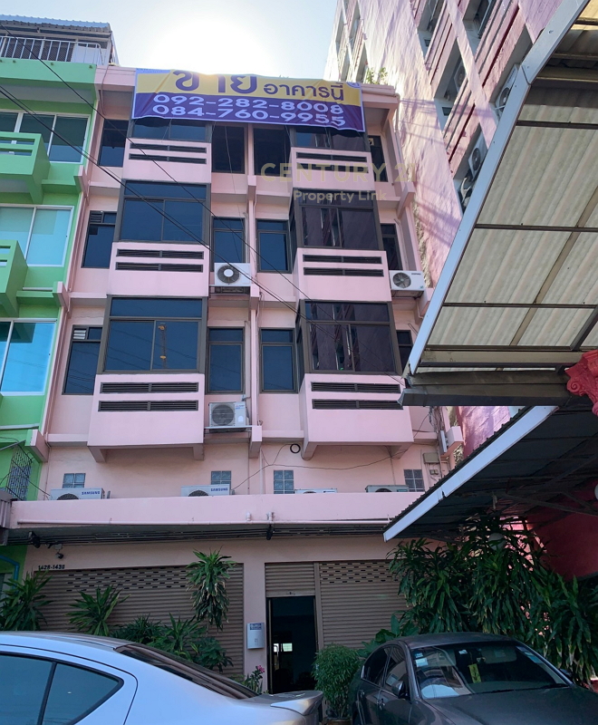 For SaleShop HousePattanakan, Srinakarin : 4-storey commercial building for sale, located on Pattanakarn Road. Suan Luang / 48-CB-64002