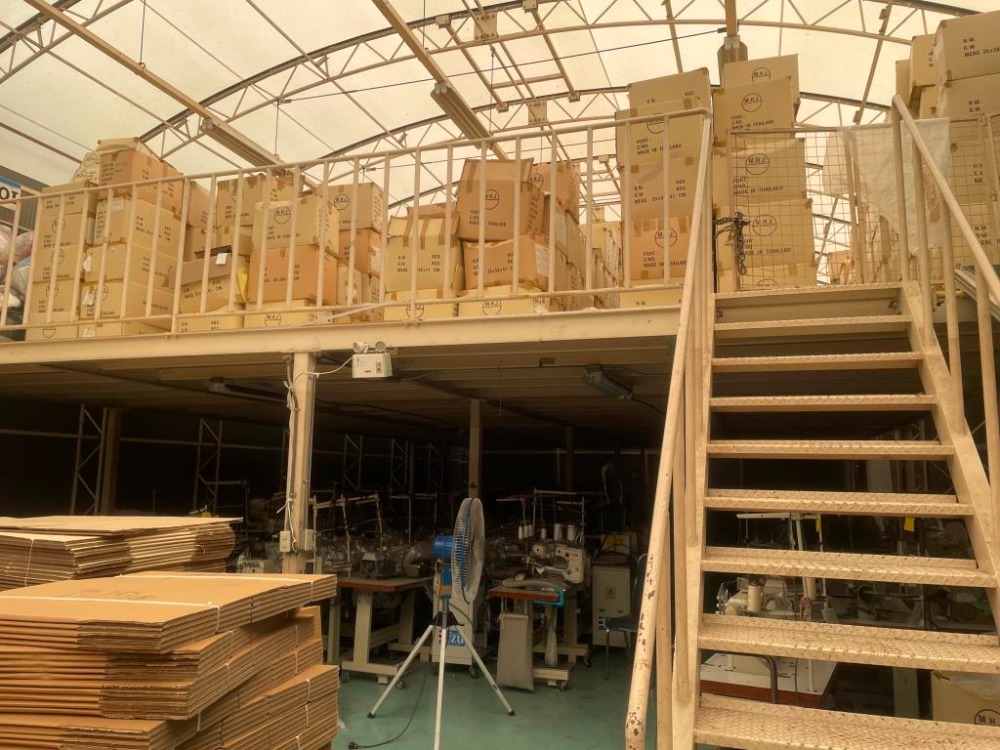 ให้เช่าโรงงานอยุธยา : โรงงาน สำนักงานและ โกดัง พื้นที่ประมาณ 2,429ตรม. ให้เช่า ในสวนอุตสาหกรรมโรจนะ อยุธยา โซน A