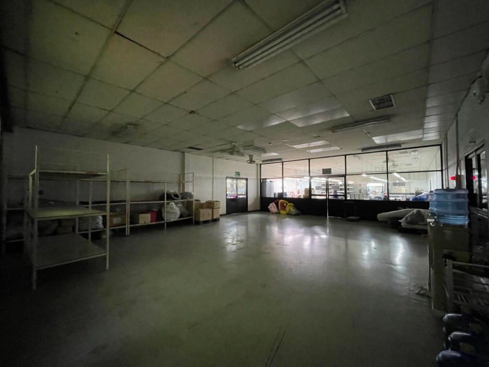 ให้เช่าโรงงานอยุธยา : โรงงาน สำนักงานและ โกดัง พื้นที่ประมาณ 2,429ตรม. ให้เช่า ในสวนอุตสาหกรรมโรจนะ อยุธยา โซน A