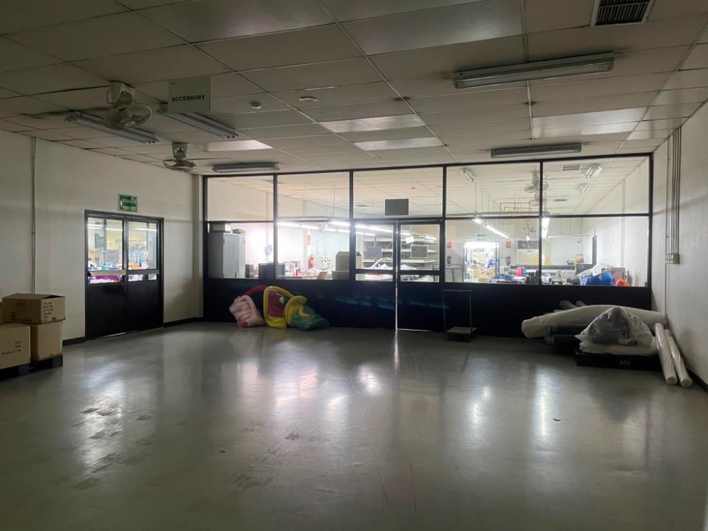 ให้เช่าโรงงานอยุธยา : โรงงาน สำนักงานและ โกดัง พื้นที่ประมาณ 2,429ตรม. ให้เช่า ในสวนอุตสาหกรรมโรจนะ อยุธยา โซน A