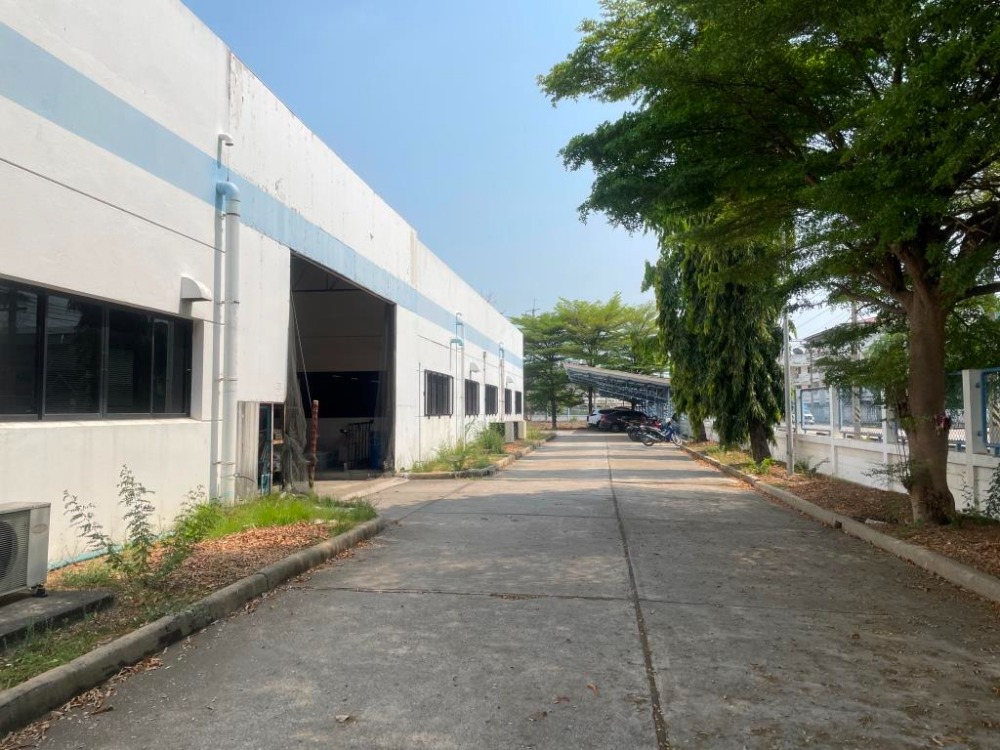 ให้เช่าโรงงานอยุธยา : โรงงาน สำนักงานและ โกดัง พื้นที่ประมาณ 2,429ตรม. ให้เช่า ในสวนอุตสาหกรรมโรจนะ อยุธยา โซน A