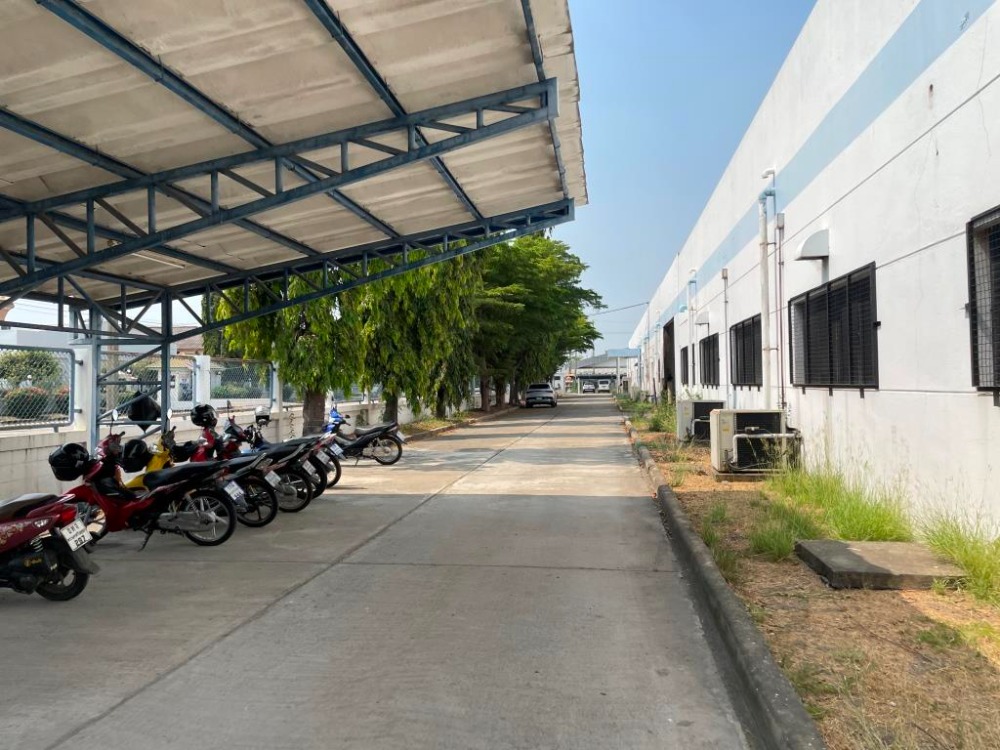 ให้เช่าโรงงานอยุธยา : โรงงาน สำนักงานและ โกดัง พื้นที่ประมาณ 2,429ตรม. ให้เช่า ในสวนอุตสาหกรรมโรจนะ อยุธยา โซน A