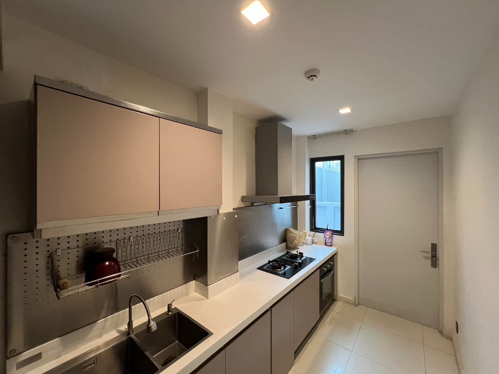For RentHousePattanakan, Srinakarin : For Rent 4 bedrooms The Gentry Phatthanakan 2 Ultra Luxury Detached House Pet friendly Near Chalong Rat Expressway Ready to move in