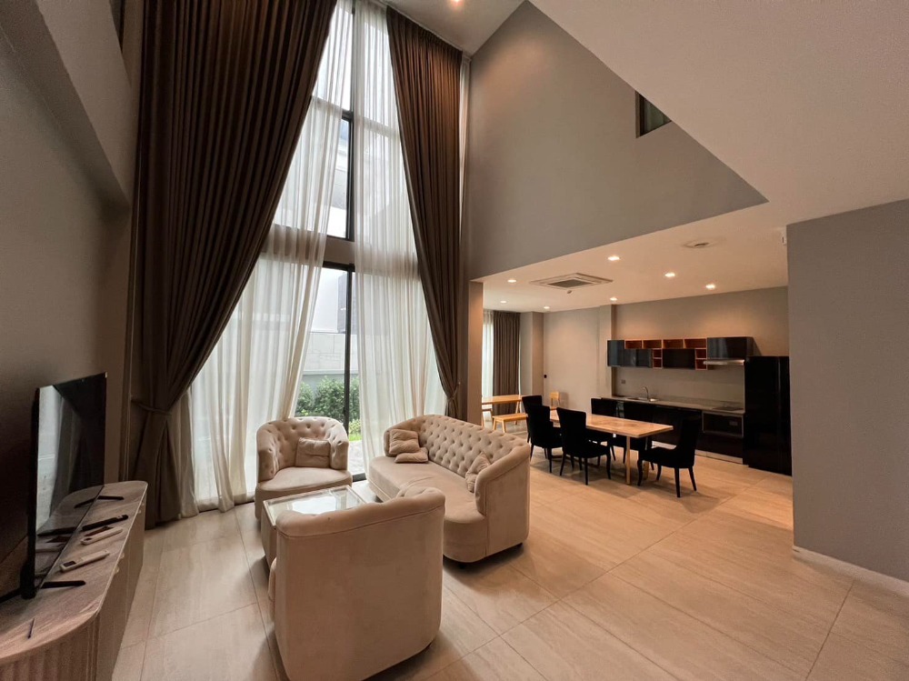 For RentHousePattanakan, Srinakarin : For Rent 4 bedrooms The Gentry Phatthanakan 2 Ultra Luxury Detached House Pet friendly Near Chalong Rat Expressway Ready to move in