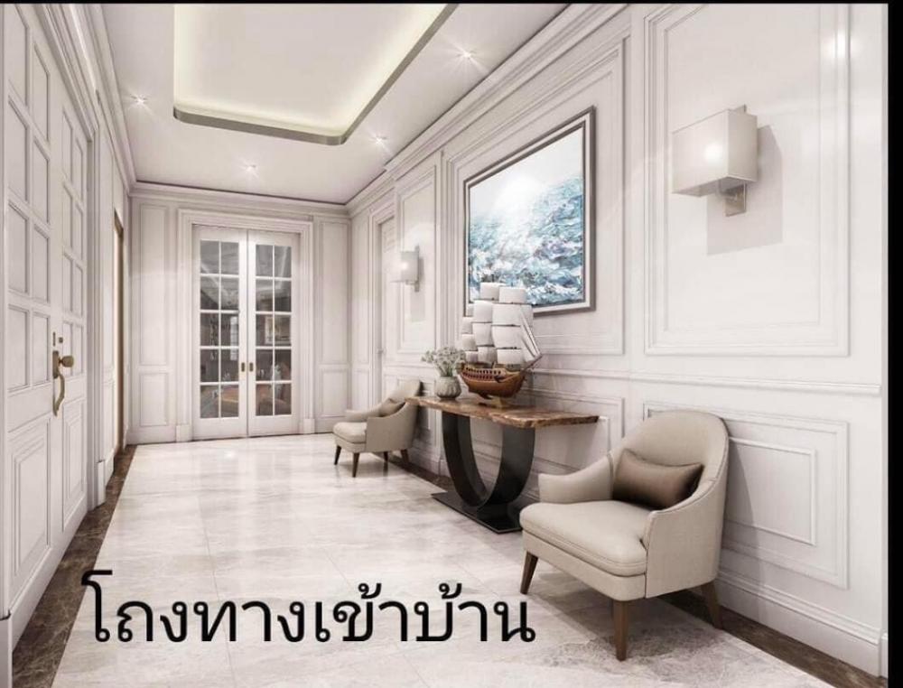 For SaleHouseSapankwai,Jatujak : 📢👇Inthamara house for sale with swimming pool and elevator, consisting of golden teak throughout, solar cell installed, convenient travel on many routes, both Phahon Yothin and Vibhavadi.