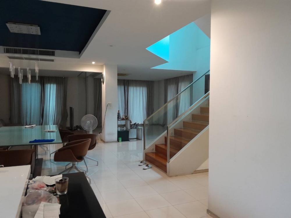 ขายบ้านรามคำแหง หัวหมาก : 📢👇ขายบ้าน รามคำแหง พร้อม สระว่ายน้ำ ลิฟต์ และ มี อีก 1 เรือนรับรอง ประกอบด้วยไม้สักทองทั้งหลัง, ติดตั้ง Solar Cell, ติดตั้งที่charge รถไฟฟ้า, เดินทางสะดวก ได้ หลายเส้นทาง ใกล้ทางด่วน