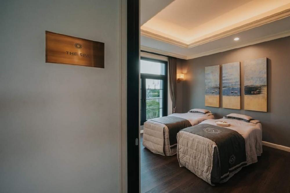 ขายบ้านเลียบทางด่วนรามอินทรา : 🔥คฤหาสน์หรู เลียบด่วนเอกมัยรามอินทรา 180 ล้าน