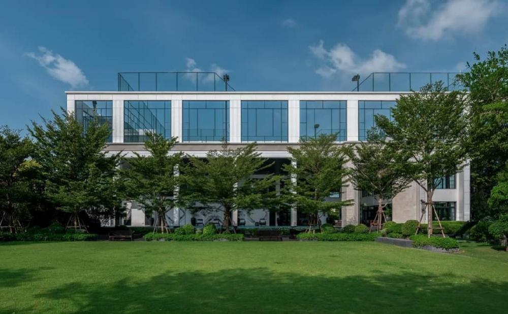 ขายบ้านเลียบทางด่วนรามอินทรา : 🔥คฤหาสน์หรู เลียบด่วนเอกมัยรามอินทรา 180 ล้าน