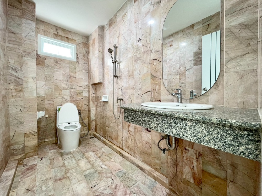 ขายบ้านภูเก็ต : บ้านเดี่ยวใกล้โรงเรียน โซนฉลอง, ภูเก็ต / สภาพใหม่