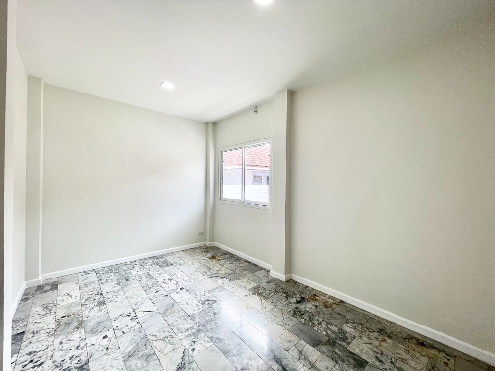 ขายบ้านภูเก็ต : บ้านเดี่ยวใกล้โรงเรียน โซนฉลอง, ภูเก็ต / สภาพใหม่