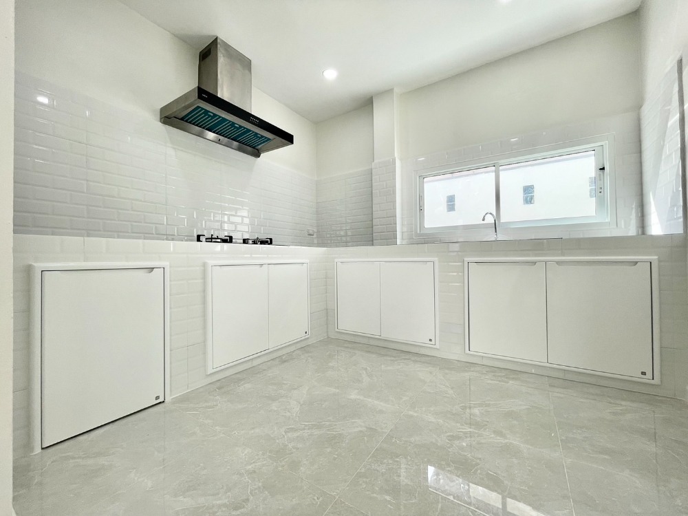 ขายบ้านภูเก็ต : บ้านเดี่ยวใกล้โรงเรียน โซนฉลอง, ภูเก็ต / สภาพใหม่