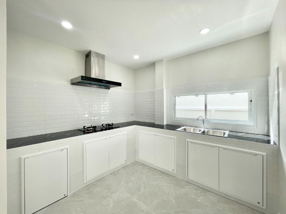 ขายบ้านภูเก็ต : บ้านเดี่ยวใกล้โรงเรียน โซนฉลอง, ภูเก็ต / สภาพใหม่