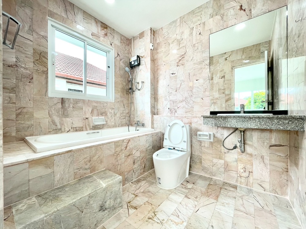 ขายบ้านภูเก็ต : บ้านเดี่ยวใกล้โรงเรียน โซนฉลอง, ภูเก็ต / สภาพใหม่