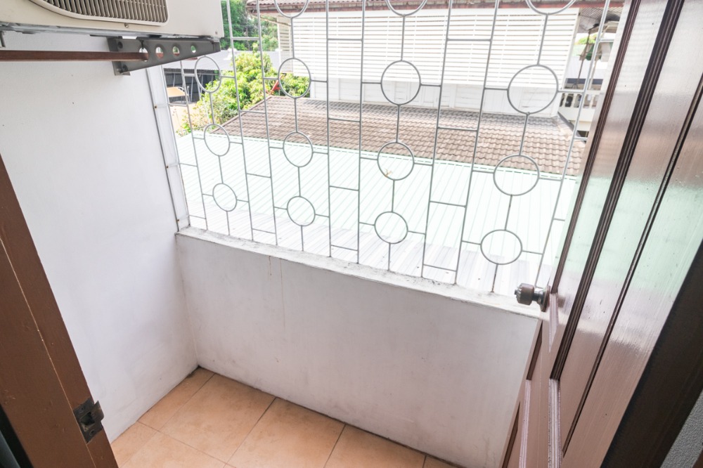 ให้เช่าโชคชัย4 ลาดพร้าว71 : Line@zimple_asset อพาร์ทเมนท์ ในซอยสังคมสงเคราะห์ ห่างจากรถไฟฟ้าสถานีลาดพร้าว71 เพียง 5 นาที มีที่จอดรถฟรี! ใกล้โฮมโปร เอกมัย-รามอินทรา โลตัสรามอินทรา และเซ็นทรัลอีสต์วิลล์