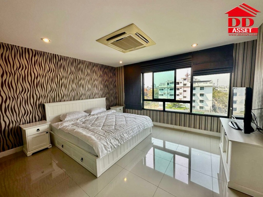 For SaleCondoVipawadee, Don Mueang, Lak Si : Condo for sale, The Brill Condo Vibhavadi 60, near 2 BTS lines and Central Ladprao, code C8135.