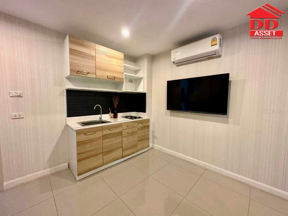 For SaleCondoVipawadee, Don Mueang, Lak Si : Condo for sale, The Brill Condo Vibhavadi 60, near 2 BTS lines and Central Ladprao, code C8135.