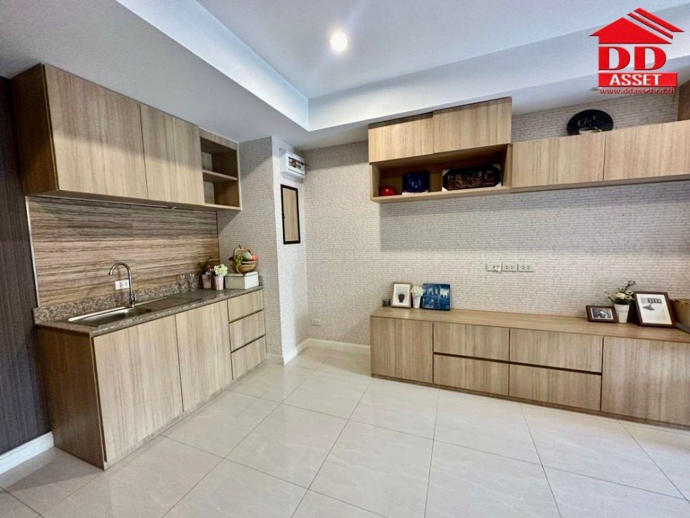 ขายคอนโดวิภาวดี ดอนเมือง หลักสี่ : ขายคอนโด เดอะ บริลล์ คอนโด วิภาวดี60 (The Brill Condo Vibhavadi60) ใกล้รถไฟฟ้า 2 สาย และเซ็นทรัลลาดพร้าว รหัส C8136