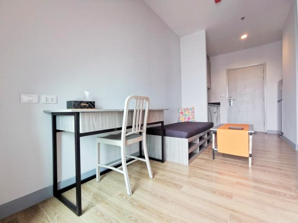 For SaleCondoLadprao, Central Ladprao : For sale, Chapter One Midtown, Lat Phrao 24, 30 sqm., 18th floor, fully furnished, only 100 meters from MRT.