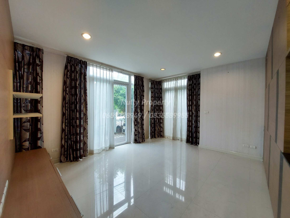 ขายบ้านลาดพร้าว เซ็นทรัลลาดพร้าว : ขาย-เช่า บ้านเดี่ยวใจกลางลาดพร้าว The Gallery House 1 เข้า-ออกได้หลายเส้นทาง ลาดพร้าว รัชดา และถนนพหลโยธิน และรถไฟฟ้า 3 สถานี 